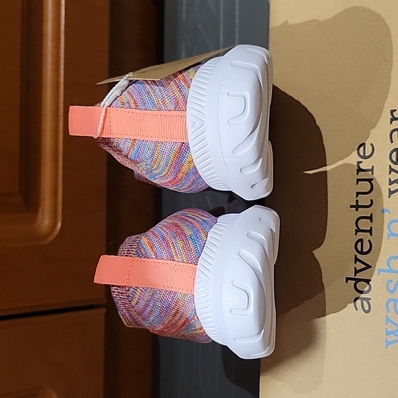 New in Box: Adventure Wash n Wear Slip ons by Copper Key - Picture 4 of 12